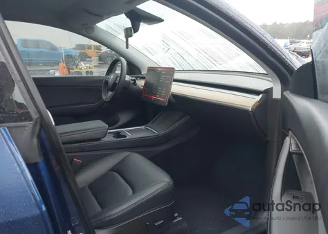 2021 Tesla Model Y Long Range Dual Motor All-Wheel Drive z USA, uszkodzony, nr VIN 5YJYGDEEXMF255725